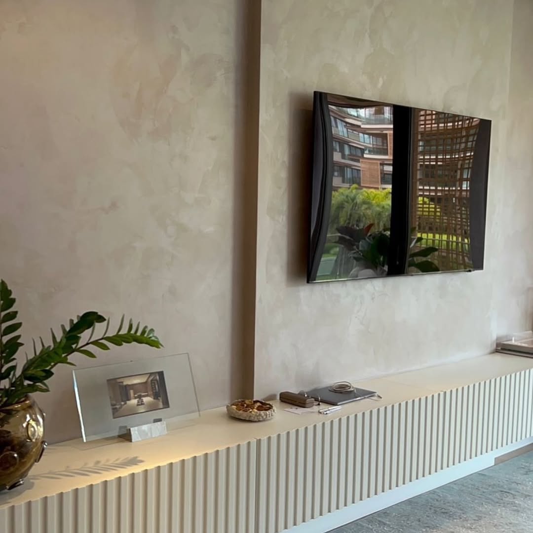 Macchiato Perla concrete-look plaster brow shade living room.jpg