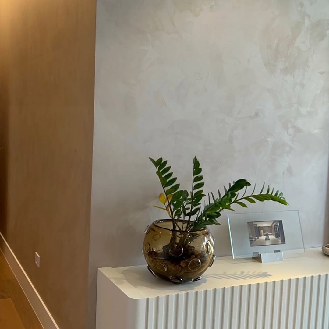 Macchiato Perla concrete-look plaster brow shade 2.jpg